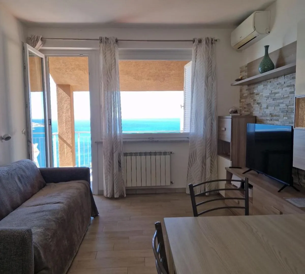 La Finestra Sul Golfo Apartment Ospedaletti Italy